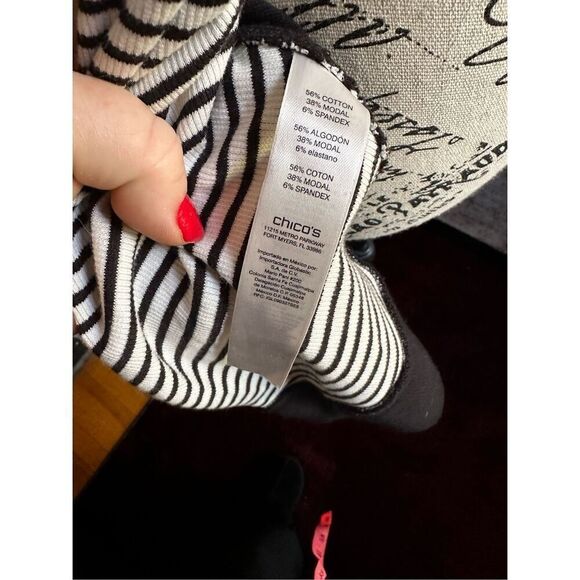 Zynergy by Chico’s sweater size 00 in Chico size.can be worn off shoulder also. - Picture 5 of 12